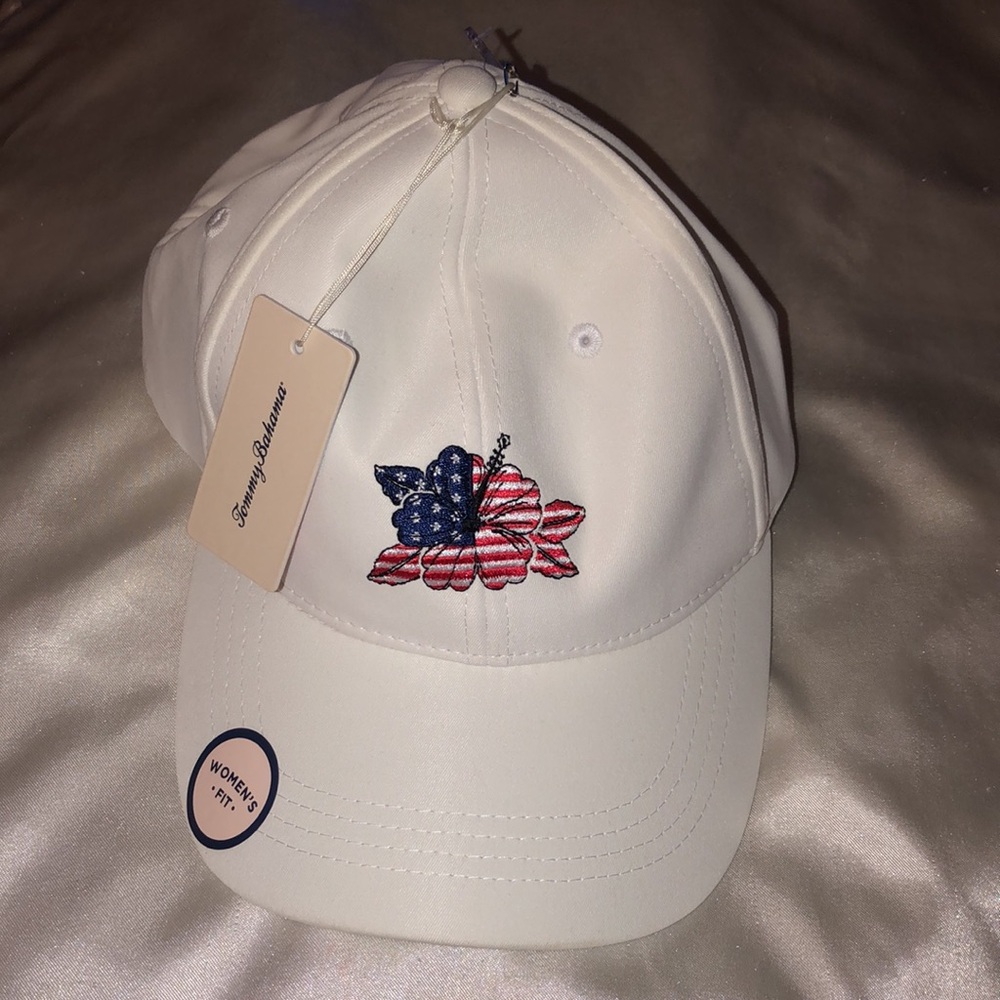 Tommy Bahama 70% Cotton 30% Polyester White Baseball Hat Embroidered Flower NWT